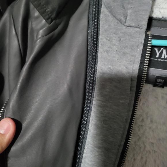 Jacket - Picture 3 of 4